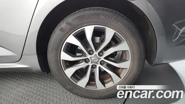 Renault Samsung SM6 2023 — ფოტო 11/33