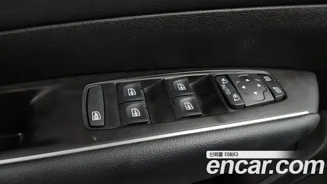 Renault Samsung SM6 2023 — ფოტო 14/33