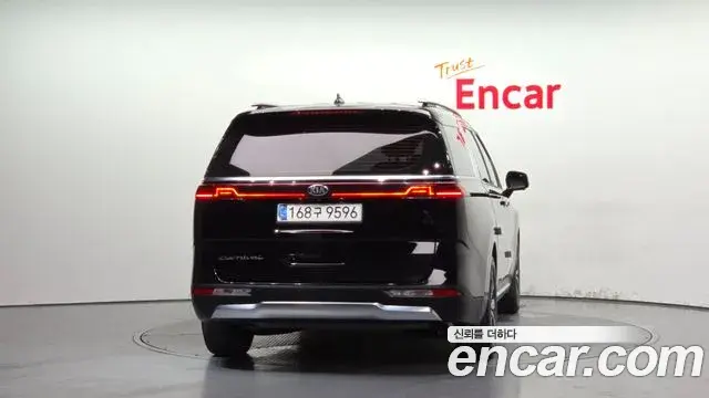 Kia Carnival 2021 — Photo 4/20