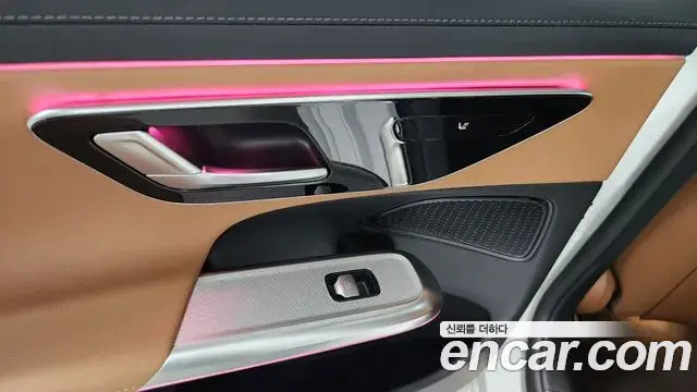 Mercedes-Benz E-Class 2025 — Фото 15/20