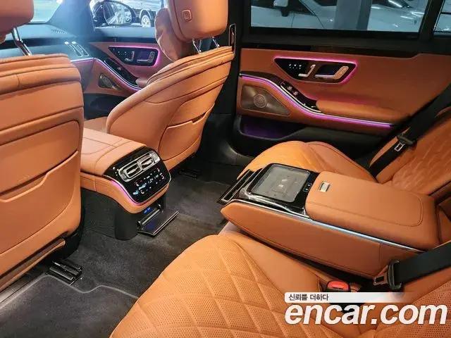 Mercedes-Benz S-Class 2025 — Photo 12/15