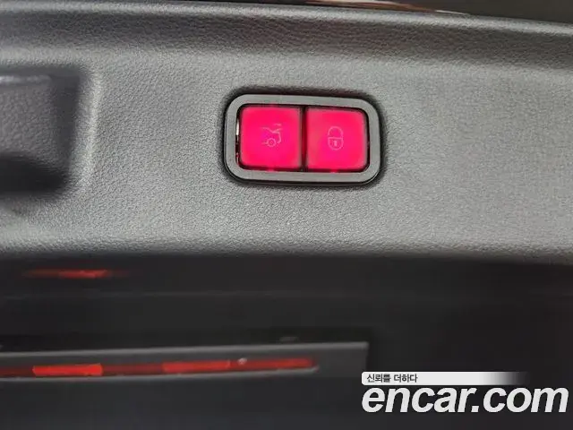 Mercedes-Benz S-Class 2025 — Photo 6/15