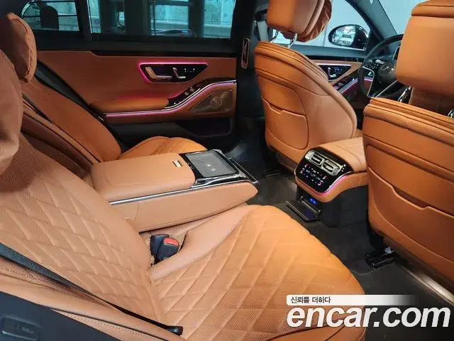 Mercedes-Benz S-Class 2025 — Photo 10/15