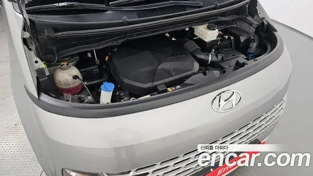 Hyundai Staria 2022 — Photo 6/20