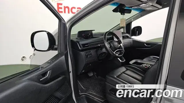 Hyundai Staria 2022 — Photo 10/20