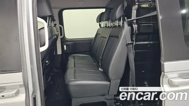 Hyundai Staria 2022 — Photo 12/20