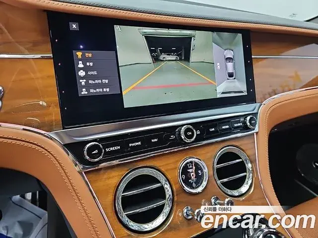 Bentley Continental GT 2020 — ფოტო 17/20