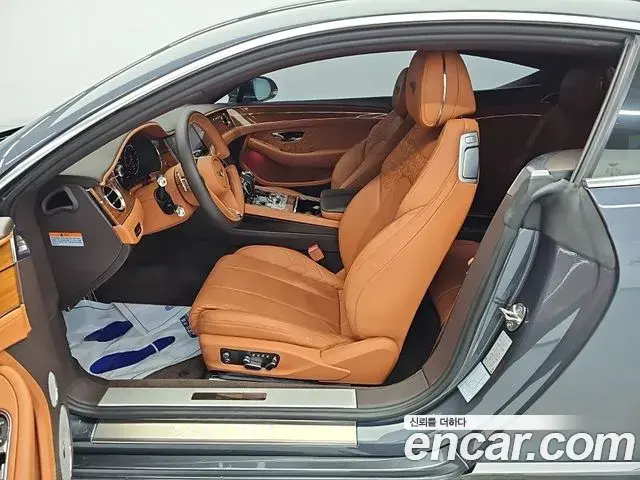 Bentley Continental GT 2020 — ფოტო 2/20