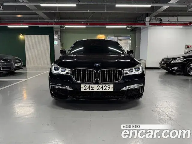 BMW 7 Series 2019 — Photo 10/20