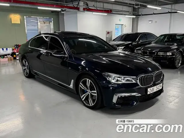 BMW 7 Series 2019 — Photo 16/20