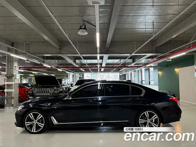 BMW 7 Series 2019 — Photo 15/20