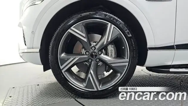 Genesis GV80 2025 — Photo 16/33