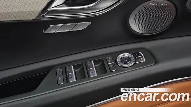 Genesis GV80 2025 — Photo 31/33
