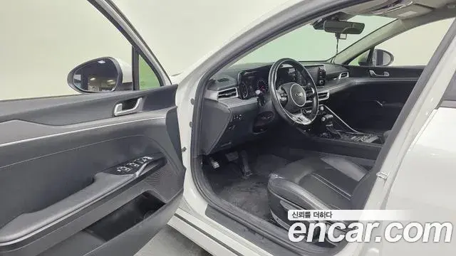 Kia K5 2021 — ფოტო 1/20