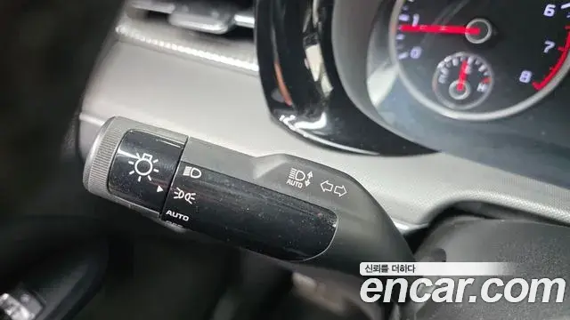 Kia K5 2021 — ფოტო 18/20