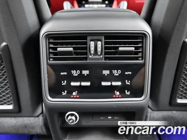 Porsche Cayenne 2025 — Photo 8/20