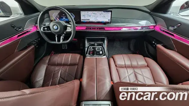BMW 7 Series 2024 — ფოტო 10/36
