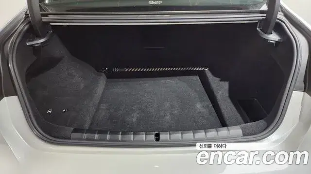 BMW 7 Series 2024 — ფოტო 23/36