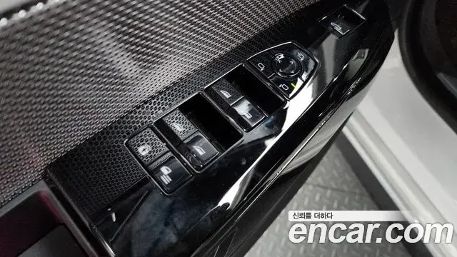 BMW 7 Series 2024 — ფოტო 34/36