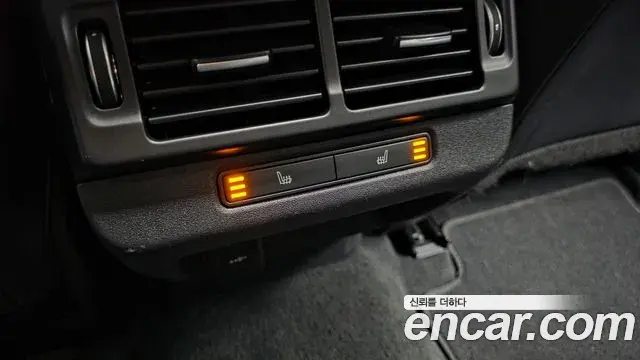 Land Rover Range Rover Evoque 2022 — Şəkil 13/20