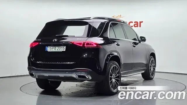 Mercedes-Benz GLE-Class 2023 — Şəkil 29/31