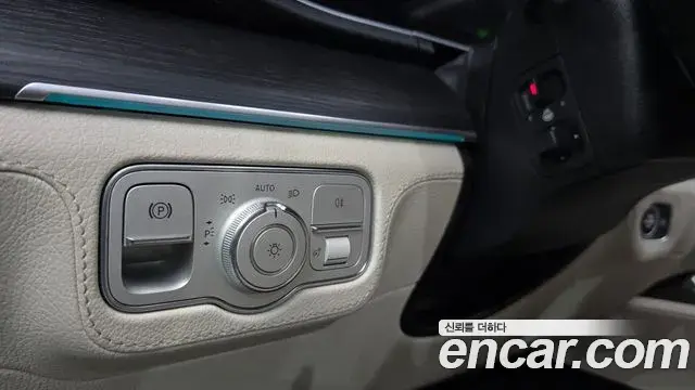 Mercedes-Benz GLE-Class 2023 — Şəkil 1/31