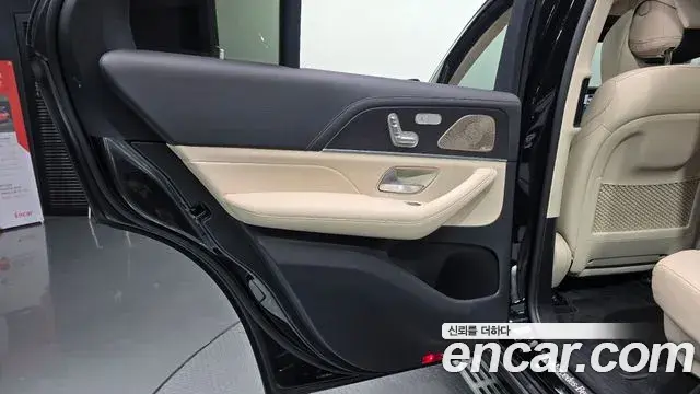 Mercedes-Benz GLE-Class 2023 — Şəkil 14/31