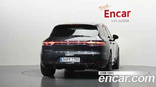 Porsche Macan 2020 — Фото 4/20