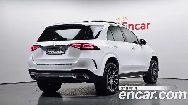 Mercedes-Benz GLE-Class 2023 — Фото 2/20