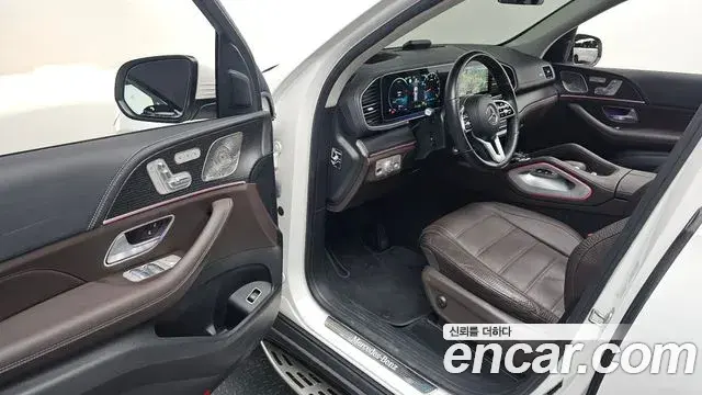 Mercedes-Benz GLE-Class 2023 — Фото 10/20