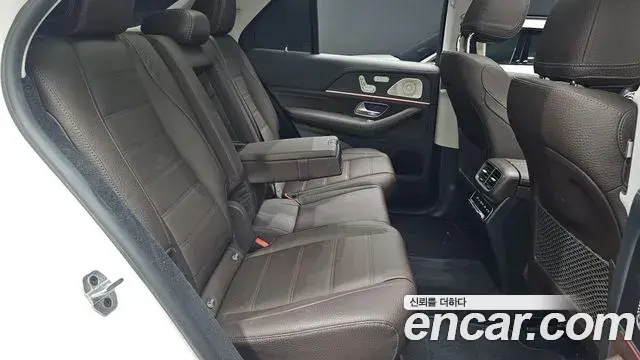 Mercedes-Benz GLE-Class 2023 — Фото 11/20