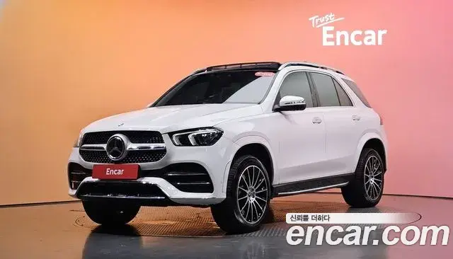 Mercedes-Benz GLE-Class 2023 — Фото 1/20