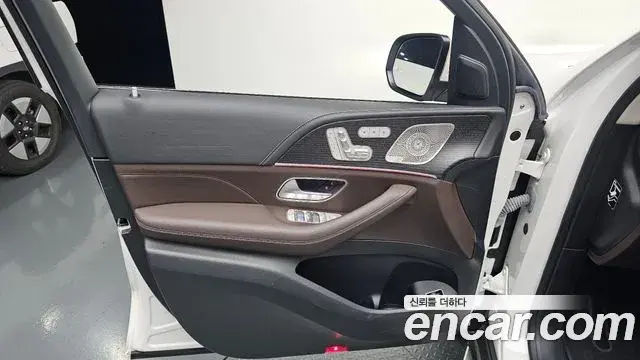 Mercedes-Benz GLE-Class 2023 — ფოტო 3/30
