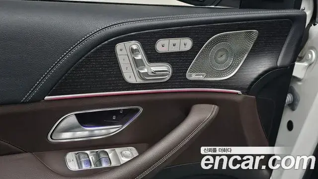 Mercedes-Benz GLE-Class 2023 — ფოტო 7/30