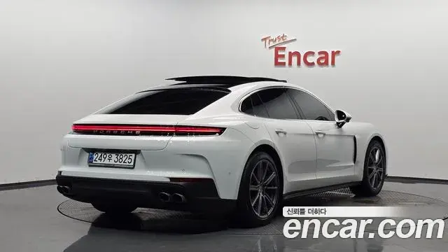 Porsche Panamera 2024 — Photo 22/36