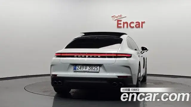 Porsche Panamera 2024 — Photo 15/36