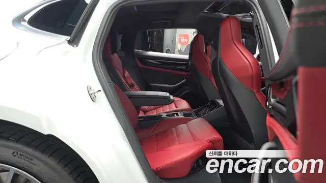 Porsche Panamera 2024 — Photo 33/36
