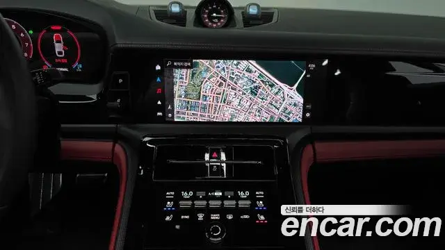 Porsche Panamera 2024 — Photo 14/36