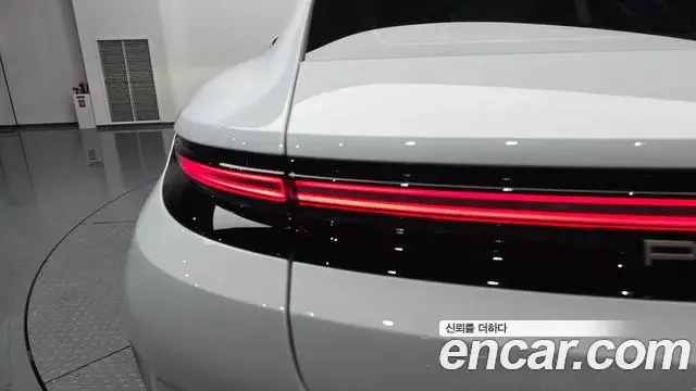 Porsche Panamera 2024 — Photo 12/36