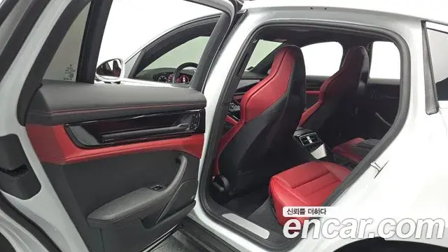 Porsche Panamera 2024 — Photo 18/36