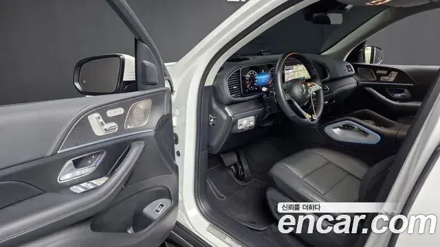 Mercedes-Benz GLE-Class 2024 — Фото 10/20