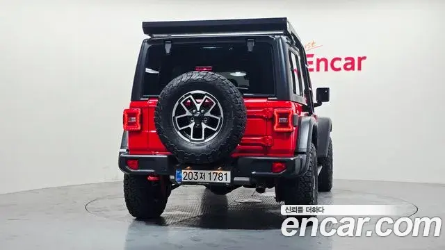Jeep Wrangler 2025 — Şəkil 27/33