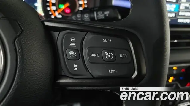 Jeep Wrangler 2025 — Şəkil 22/33