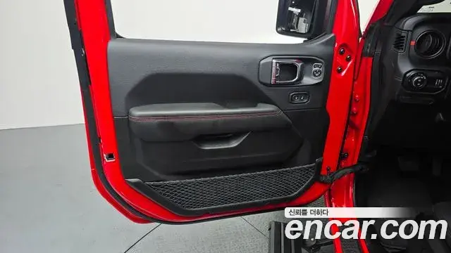 Jeep Wrangler 2025 — Şəkil 12/33