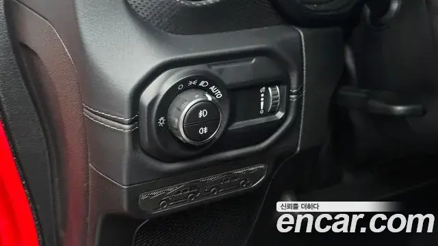 Jeep Wrangler 2025 — Şəkil 33/33