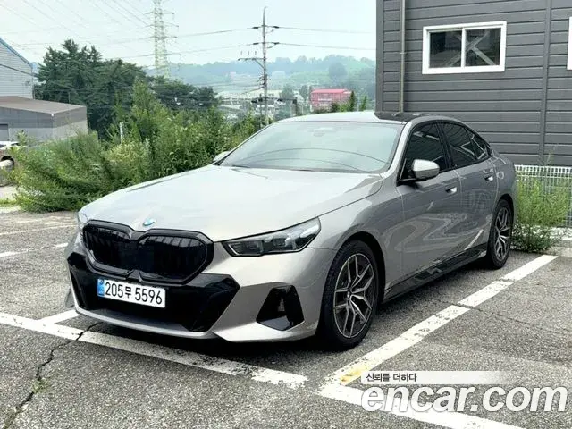 BMW 5 Series 2026 — ფოტო 1/20