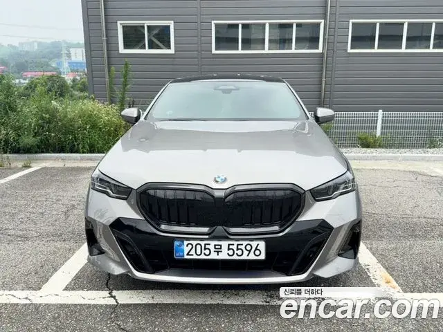 BMW 5 Series 2026 — ფოტო 16/20