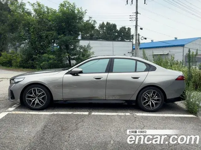 BMW 5 Series 2026 — ფოტო 14/20