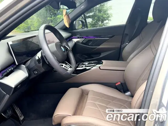 BMW 5 Series 2026 — ფოტო 10/20