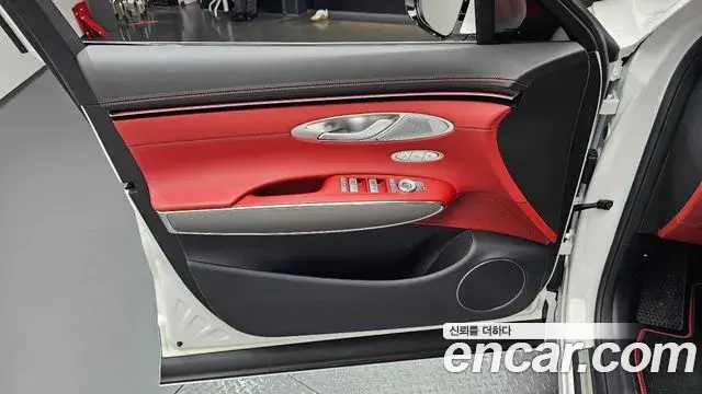 Genesis GV70 2024 — Şəkil 36/44